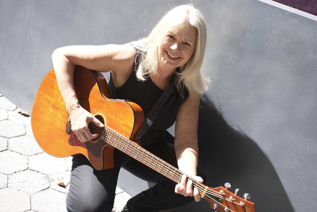 Janet Burgan, Singer Songwriter